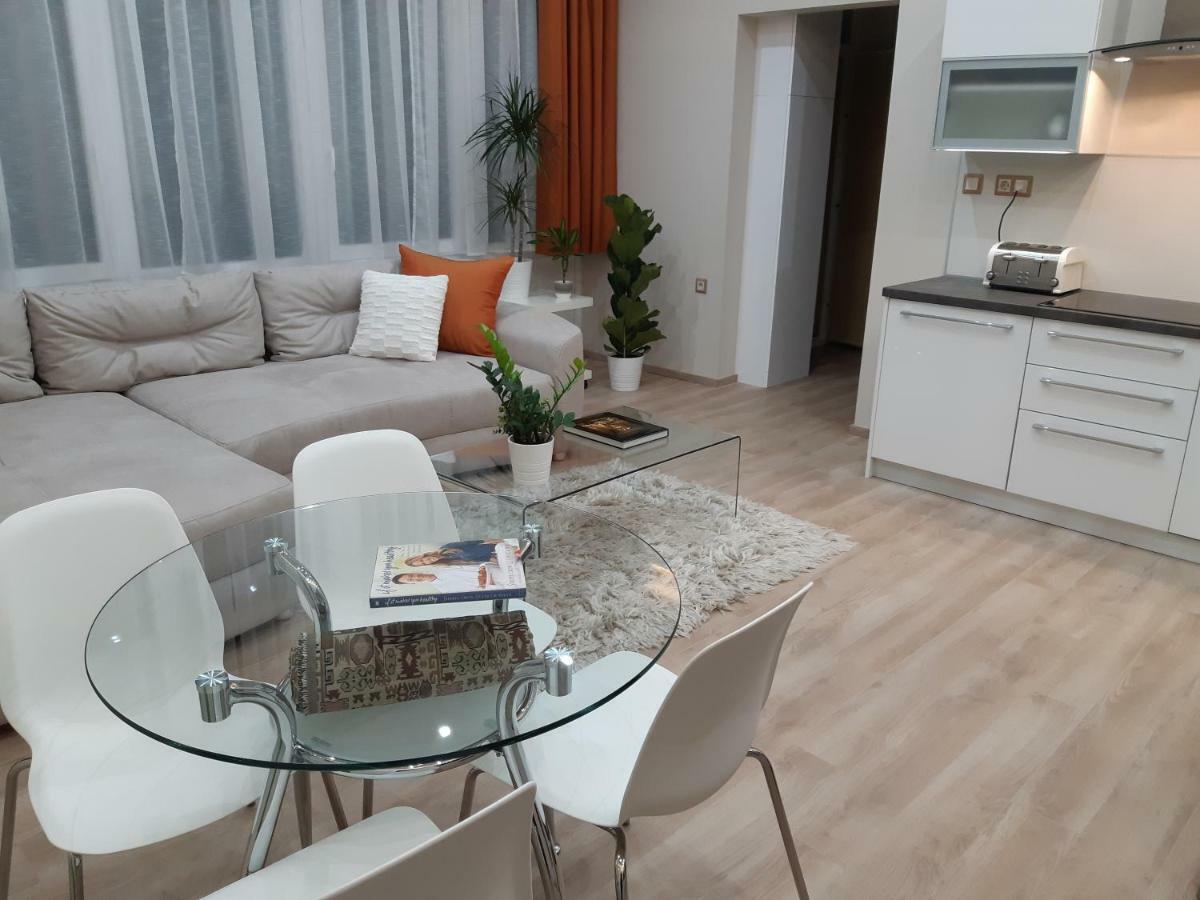 Modern, Quiet & Cozy Apartment In The Middle Of Downtown Near Danube At Fashion Street Budapest Exterior photo