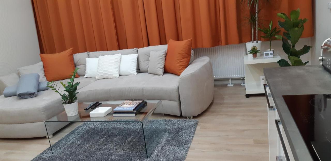 Modern, Quiet & Cozy Apartment In The Middle Of Downtown Near Danube At Fashion Street Budapest Exterior photo