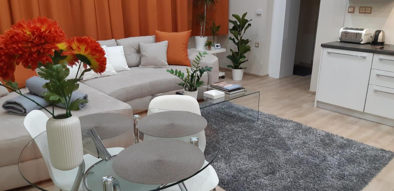 Modern, Quiet & Cozy Apartment In The Middle Of Downtown Near Danube At Fashion Street Budapest Exterior photo