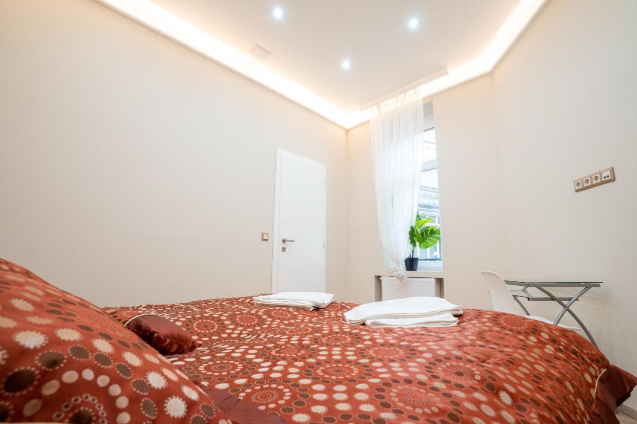 Modern, Quiet & Cozy Apartment In The Middle Of Downtown Near Danube At Fashion Street Budapest Exterior photo